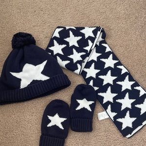 ⭐️ Hat + gloves +scarf set